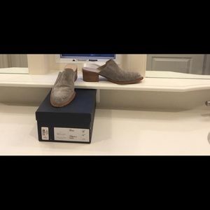 Rag n Bone Cement Suede Clogs or Mules